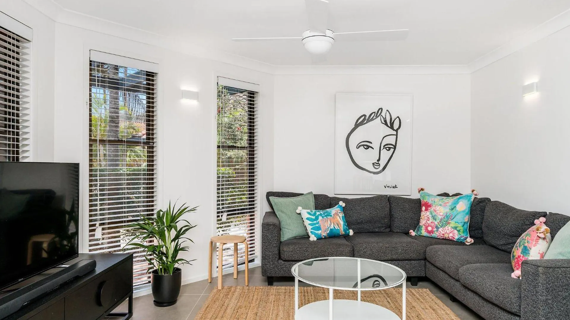 Calinda Sol 10 Villa Byron Bay